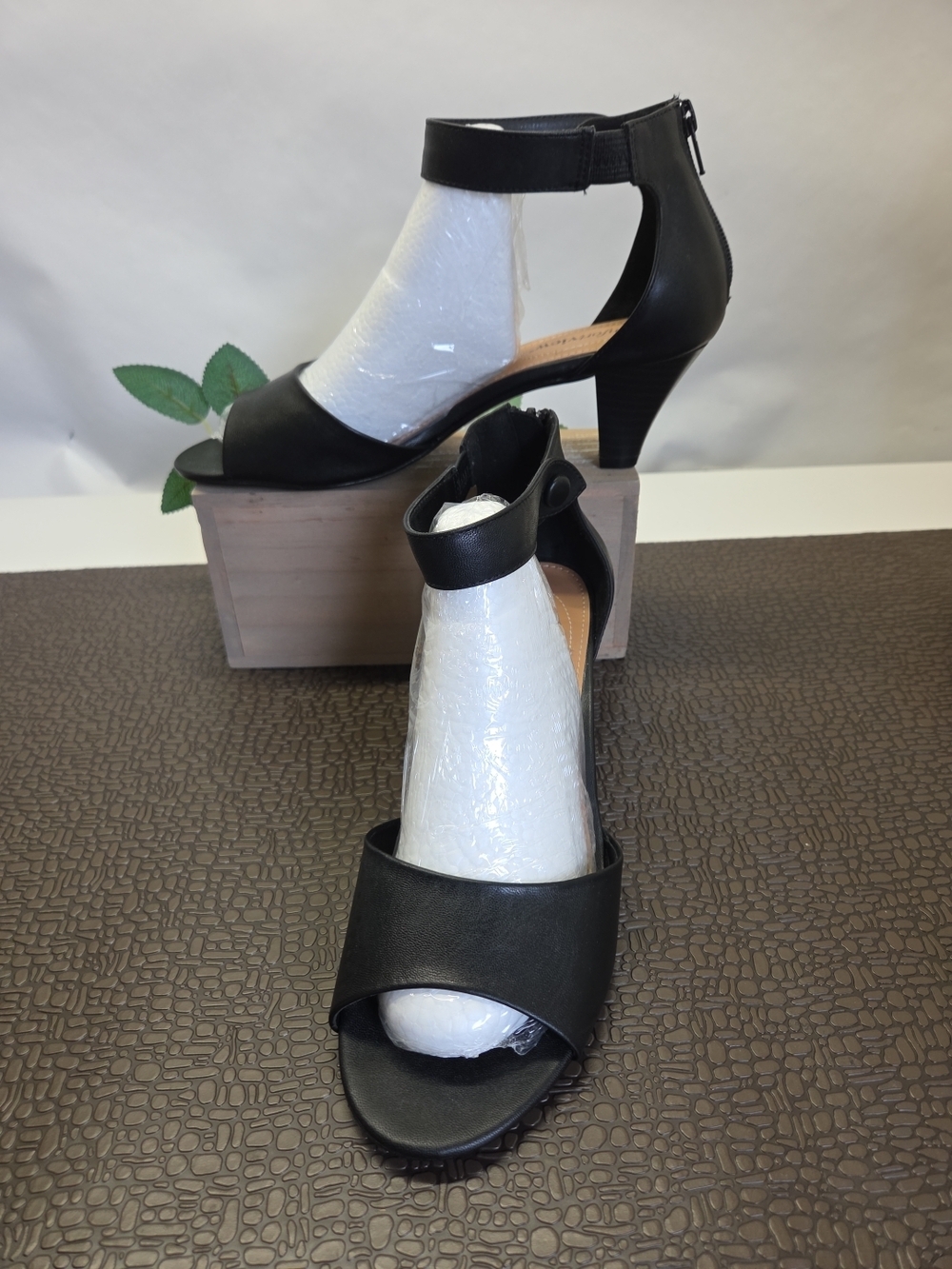 Comfortview The Fallon Sandals Heels Black Size 8.5 M
